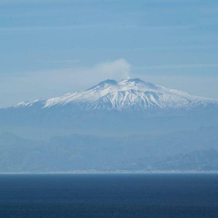 Il Tuo Letto Sullo Stretto Bed and Breakfast Reggio Calabria Exterior foto